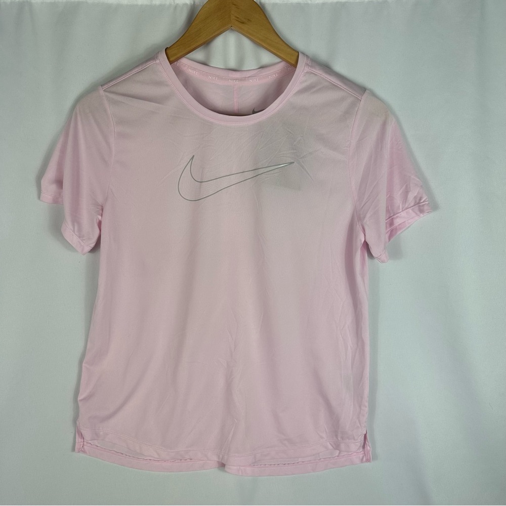NIKE ATHLETIC SHIRT